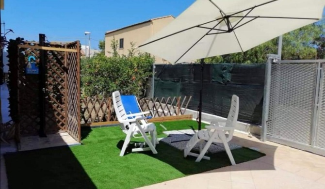 One bedroom house at Piana Calzata 100 m away from the beach with enclosed garden and wifi