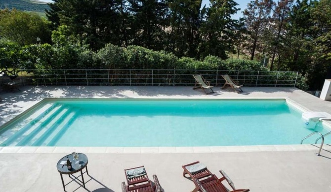 Luxury Holiday Home in Buseto Palizzolo with Swimming Pool