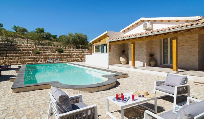 Spacious Holiday Home in Noto with Private Pool