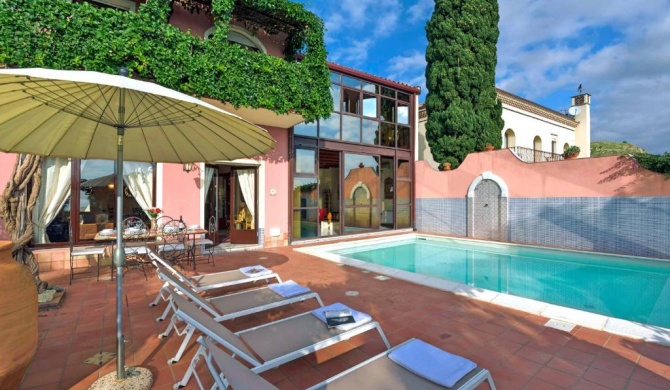 Taormina Villa Sleeps 8 Pool Air Con WiFi