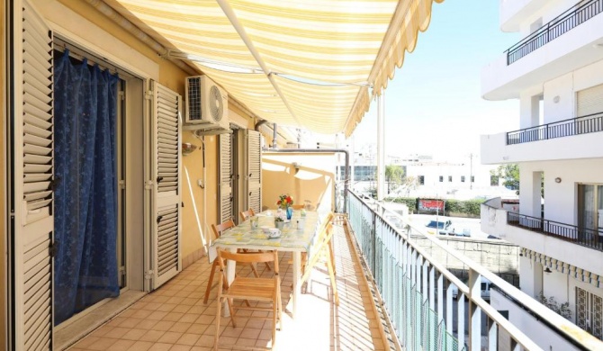 Letojanni Seaside Apartment with Balcony