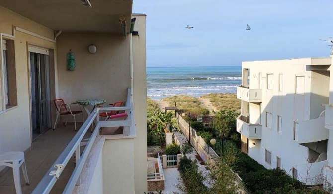 2 bedrooms appartement at Alcamo Marina 10 m away from the beach with sea view furnished terrace and wifi