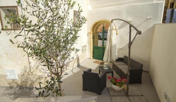 One bedroom appartement with terrace and wifi at Marsala 5 km away from the beach